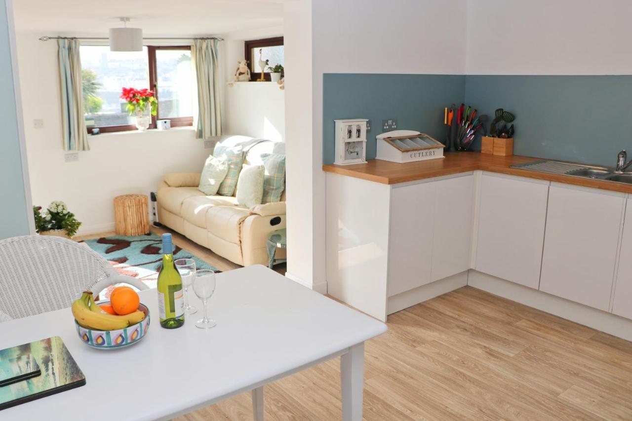 Seaside Apartment New Quay Eksteriør bilde